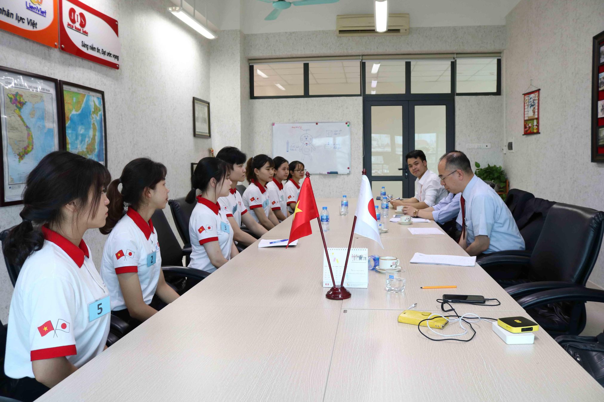 PHỎNG VẤN HỌC BỔNG EE21 ĐỢT 1