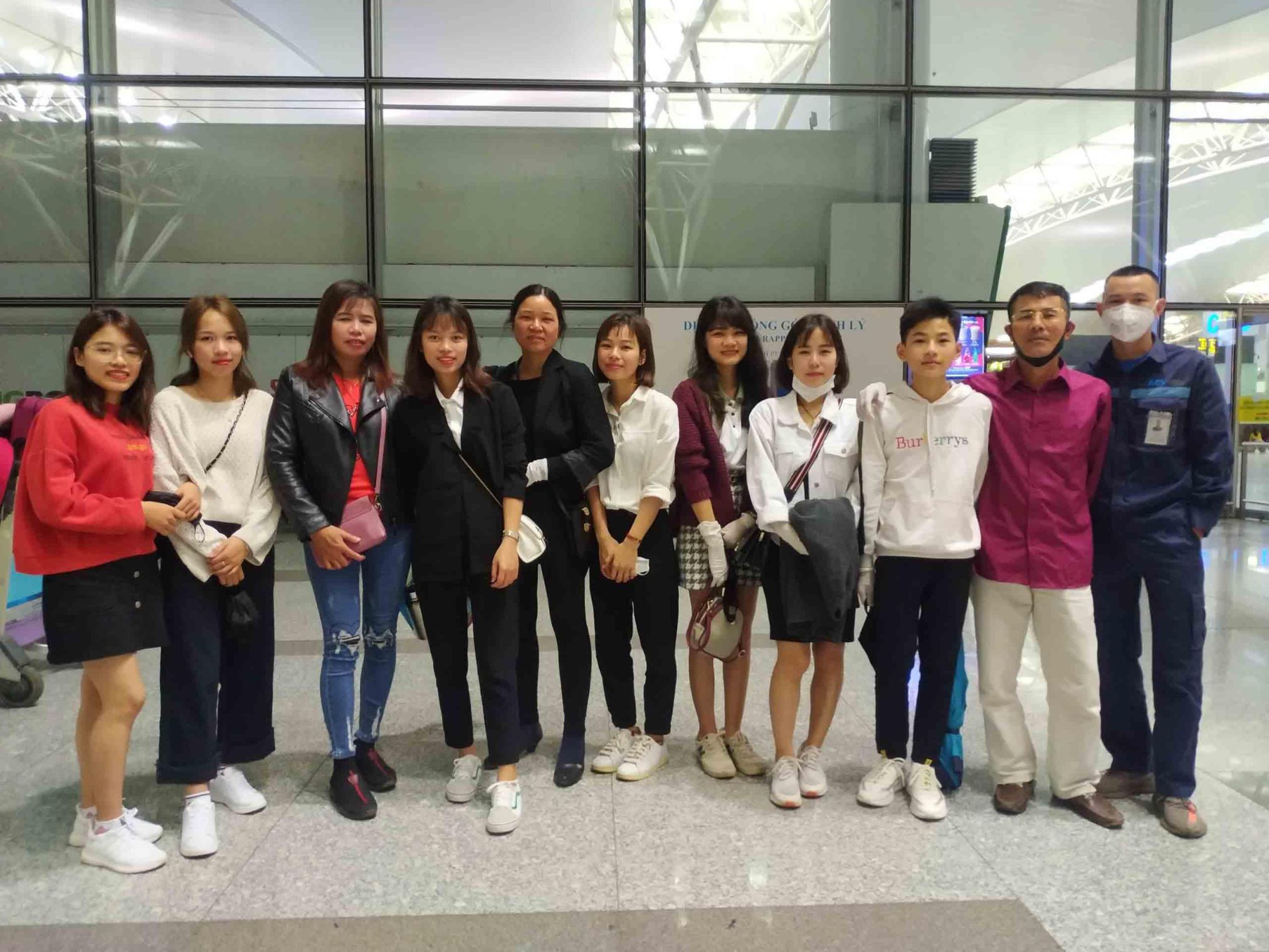 XUẤT CẢNH DU HỌC SINH